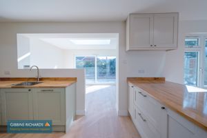 Kitchen- click for photo gallery
